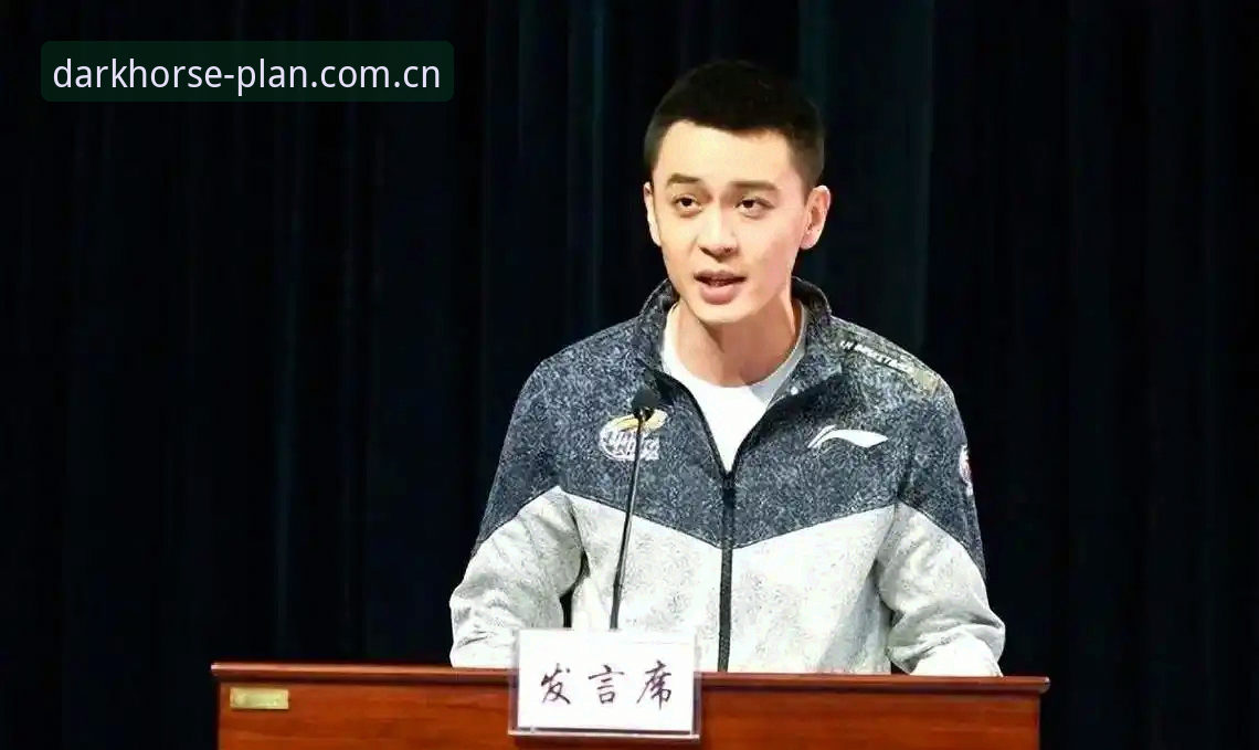 揭秘C罗压力背后的真相：杨鸣点评背后的数据玄机